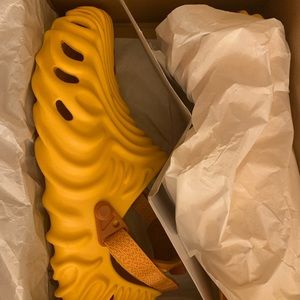 Salehe Bembury x Pollex clog ‘Cobbler’